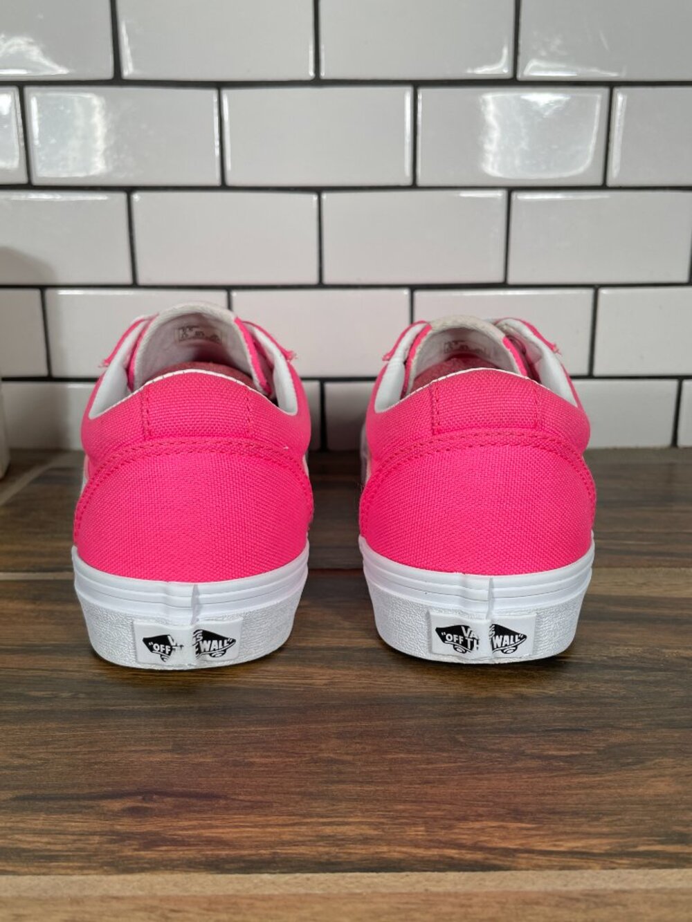 Vans Ward Shoes Womens Size 6.5 Neon Pink Canvas White Lace Up Skate Sneakers - Picture 8 of 16